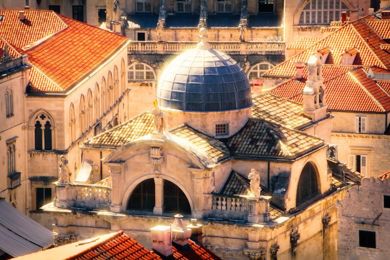 Au Dessus du Dome